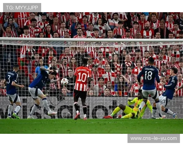 卡塞米罗头球破门,曼联客场领先未能把握最终胜利 卡塞米罗头球破门,曼联客场领先未能把握最终胜利