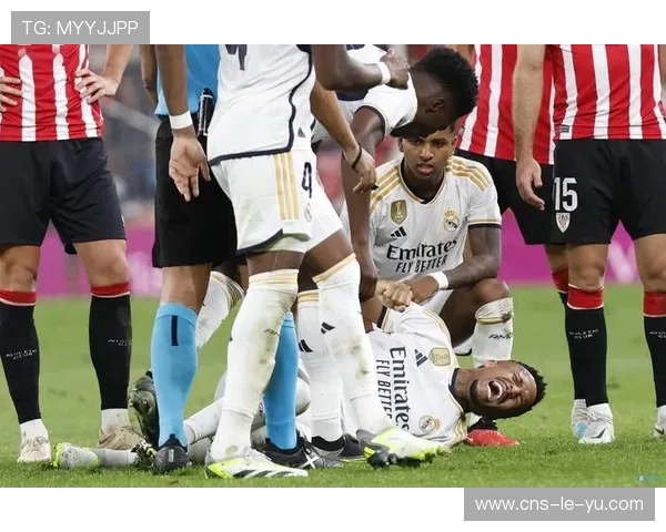 皇马vs皇家社会伤情更新:米利唐长期缺阵影响防线,居莱尔关键传球或成奇兵 皇马vs皇家社会伤情更新:米利唐长期缺阵影响防线,居莱尔关键传球或成奇兵