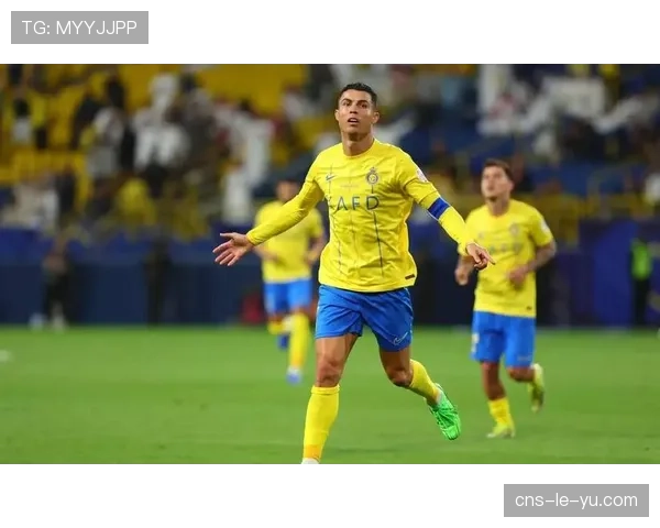 C罗双响解锁30岁后500球里程碑，利雅得胜利4-0大胜登顶沙特联